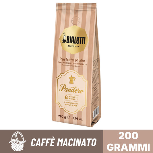 Confezione da 200 grammi di caffè macinato Bialetti Perfetto Moka, gusto aromatizzato Pandoro (intensità 8, tostatura media), mostrata di tre quarti con banner grafico "Caffè Macinato 200 Grammi".